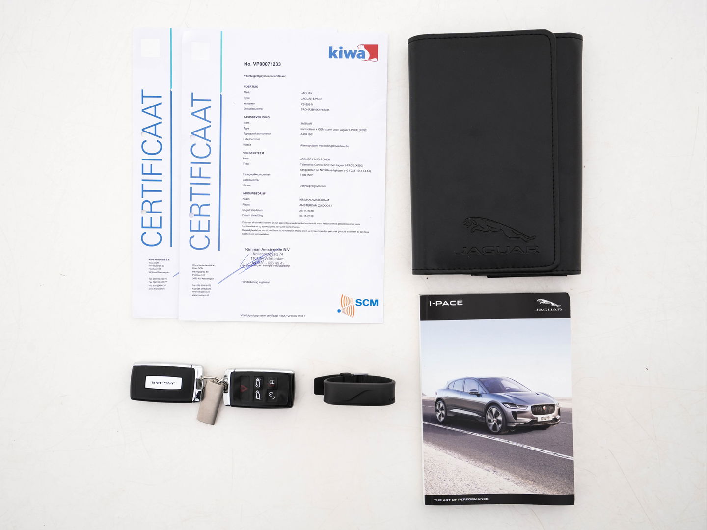 Jaguar I-PACE EV400 HSE First Edition 90 kWh AWD *PANO | LUXURY-LEATHER | MATRIX-LED | MERIDIAN-SURROUND | TOP-VIEW | BLINDSPOT | MEMORY-PACK | DIGI-COCKPIT | KEYLESS | HEAD-UP | NAVI-FULLMAP | HEATED-SPORTSEATS | DAB+ | AMBIENT-LIGHT | ...