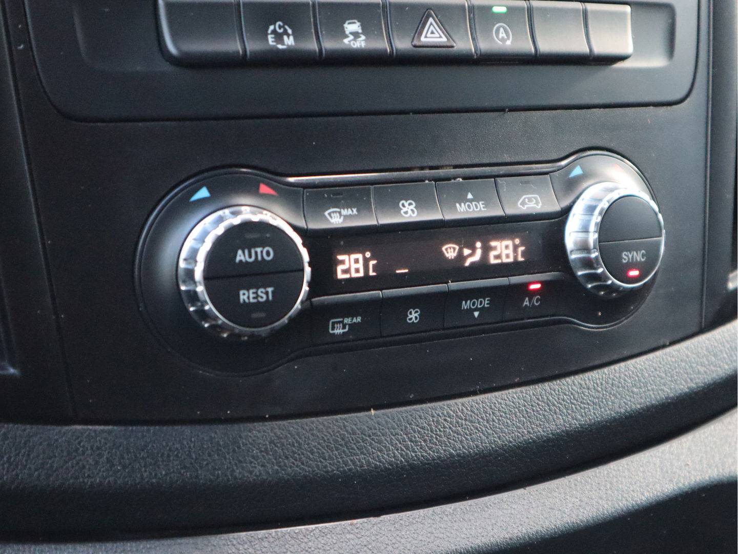 Mercedes-Benz Vito 119 CDI Automaat L2 Lang - LED - LM - 2,8t KG Trekhaak