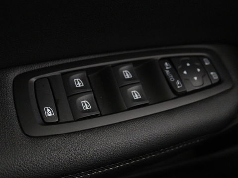 Renault Mégane 1.3 TCe Bose | Automaat | Camera | Half leder | Carplay | Navigatie | Keyless | Climate control | Dodehoek detectie | Cruise control