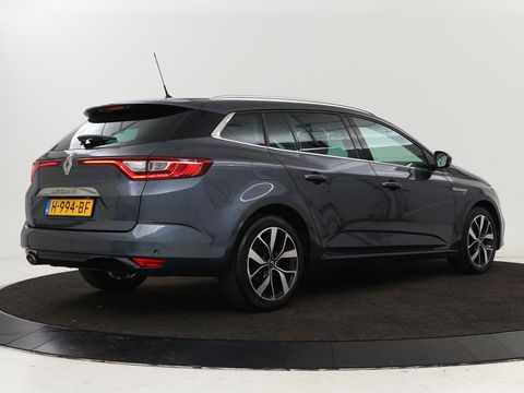 Renault Mégane 1.3 TCe Bose | Automaat | Camera | Half leder | Carplay | Navigatie | Keyless | Climate control | Dodehoek detectie | Cruise control