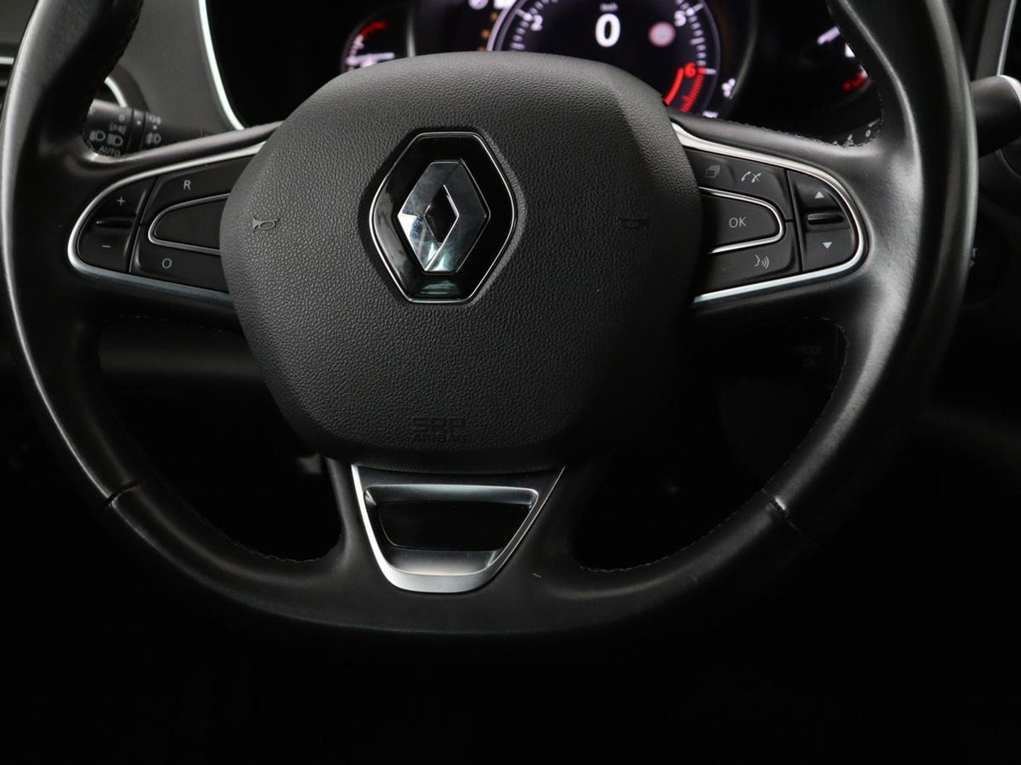 Renault Mégane 1.3 TCe Bose | Automaat | Camera | Half leder | Carplay | Navigatie | Keyless | Climate control | Dodehoek detectie | Cruise control
