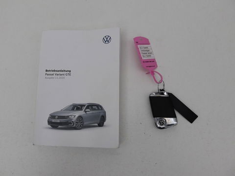 Volkswagen Passat 1.4 TSI PHEV GTE | Stoelverwarming | Massage | Carplay | Camera | Adaptive cruise | Matrix LED | Navigatie | Memory | Sfeerverlichting