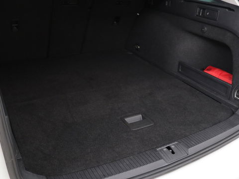 Volkswagen Passat 1.4 TSI PHEV GTE | Stoelverwarming | Massage | Carplay | Camera | Adaptive cruise | Matrix LED | Navigatie | Memory | Sfeerverlichting
