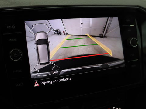 Volkswagen Passat 1.4 TSI PHEV GTE | Stoelverwarming | Massage | Carplay | Camera | Adaptive cruise | Matrix LED | Navigatie | Memory | Sfeerverlichting