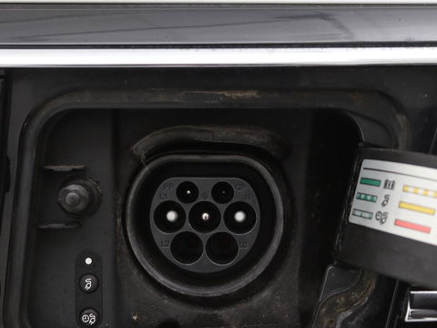 Volkswagen Passat 1.4 TSI PHEV GTE | Stoelverwarming | Massage | Carplay | Camera | Adaptive cruise | Matrix LED | Navigatie | Memory | Sfeerverlichting