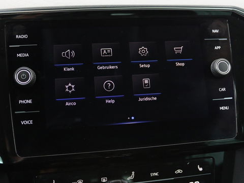 Volkswagen Passat 1.4 TSI PHEV GTE | Stoelverwarming | Massage | Carplay | Camera | Adaptive cruise | Matrix LED | Navigatie | Memory | Sfeerverlichting