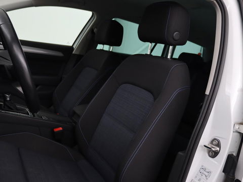 Volkswagen Passat 1.4 TSI PHEV GTE | Stoelverwarming | Massage | Carplay | Camera | Adaptive cruise | Matrix LED | Navigatie | Memory | Sfeerverlichting
