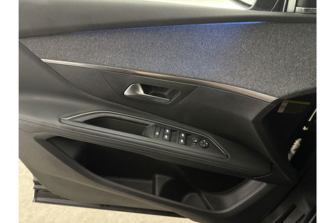 Peugeot 5008 1.6 PureTech 7p | Focal Audio | 181PK 360 Camera Sfeerverl. Memory LED Carplay Clima Cruise Navi Virtual PDC 19"LMV