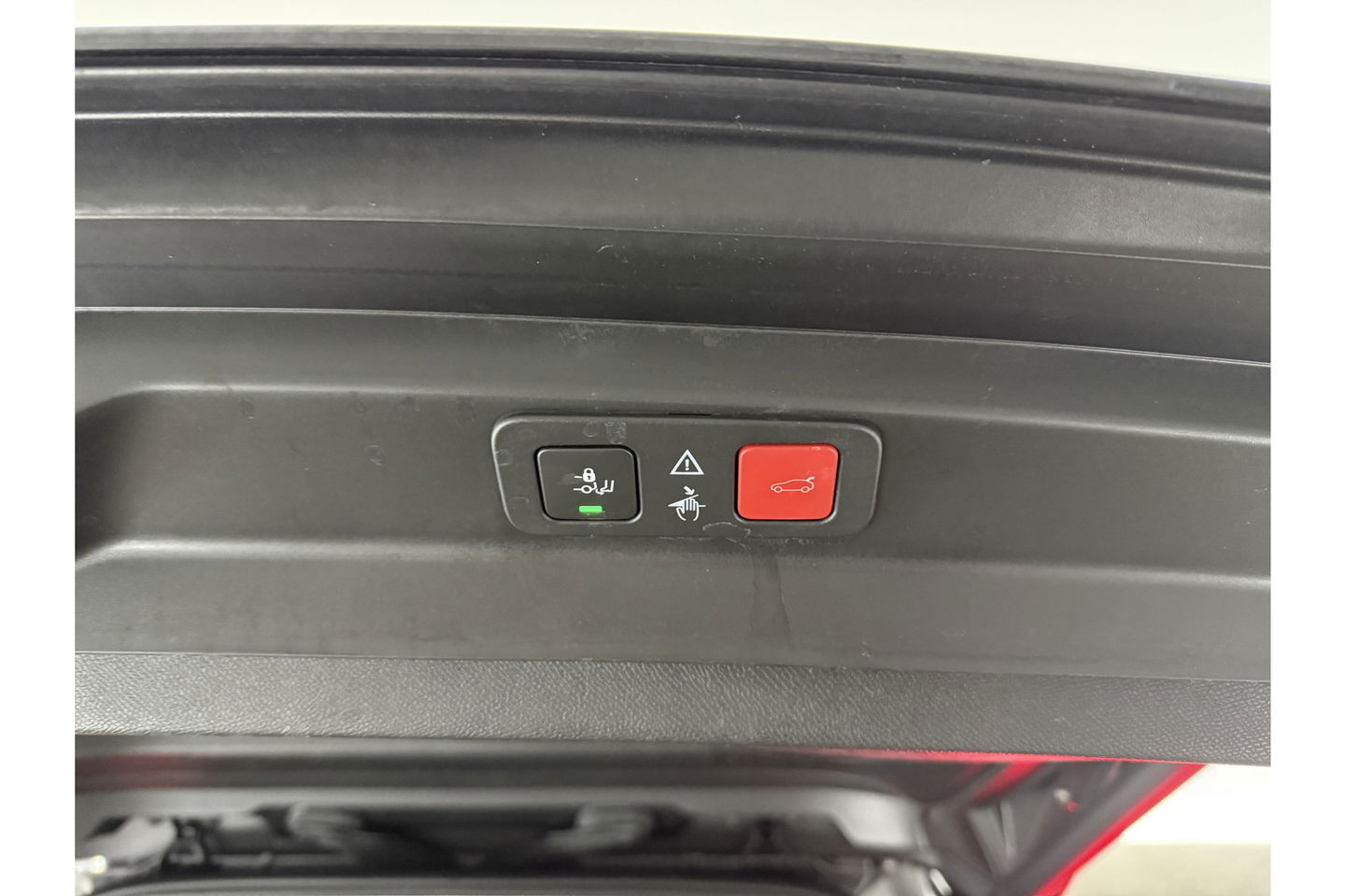 Peugeot 5008 1.6 PureTech 7p | Focal Audio | 181PK 360 Camera Sfeerverl. Memory LED Carplay Clima Cruise Navi Virtual PDC 19"LMV