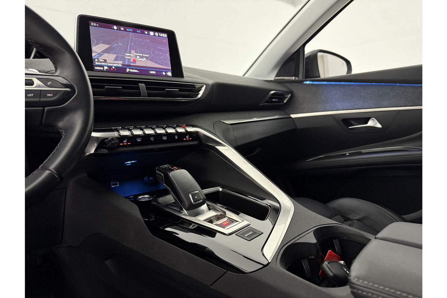 Peugeot 5008 1.6 PureTech 7p | Focal Audio | 181PK 360 Camera Sfeerverl. Memory LED Carplay Clima Cruise Navi Virtual PDC 19"LMV