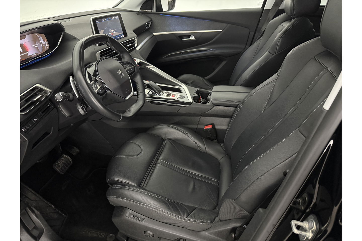 Peugeot 5008 1.6 PureTech 7p | Focal Audio | 181PK 360 Camera Sfeerverl. Memory LED Carplay Clima Cruise Navi Virtual PDC 19"LMV