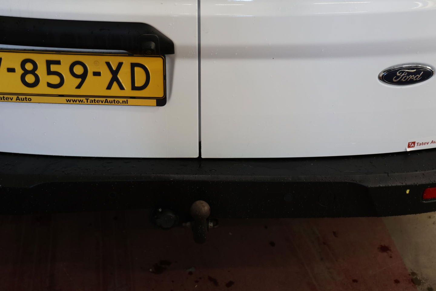 Ford Transit Connect 1.5 EcoBlue MET INRICHTING EN TREKHAAK