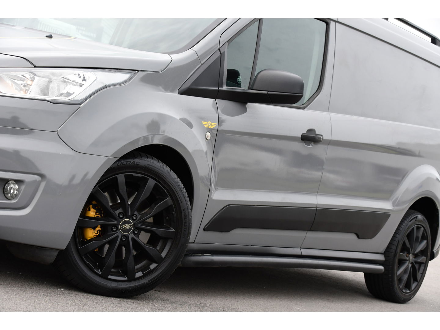 Ford Transit Connect 1.5 EcoBlue L2 PB Edition Camera, Cruise, Carplay, 120PK, Stoelverwarming, Automaat, Trekhaak, Sensoren, Uniek!
