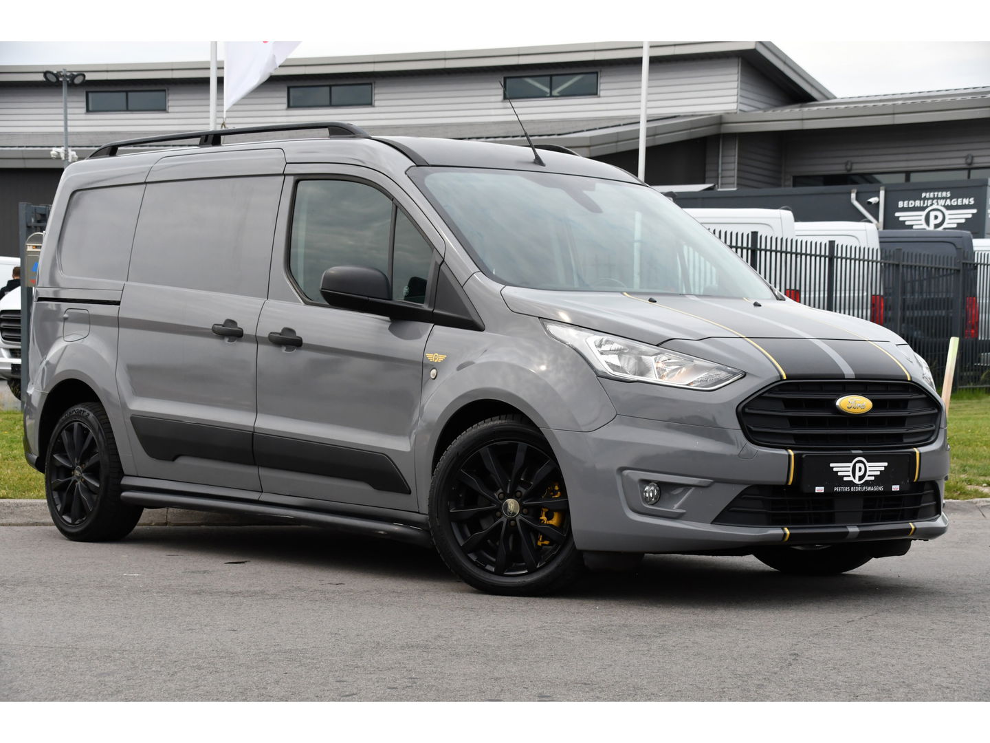 Ford Transit Connect 1.5 EcoBlue L2 PB Edition Camera, Cruise, Carplay, 120PK, Stoelverwarming, Automaat, Trekhaak, Sensoren, Uniek!