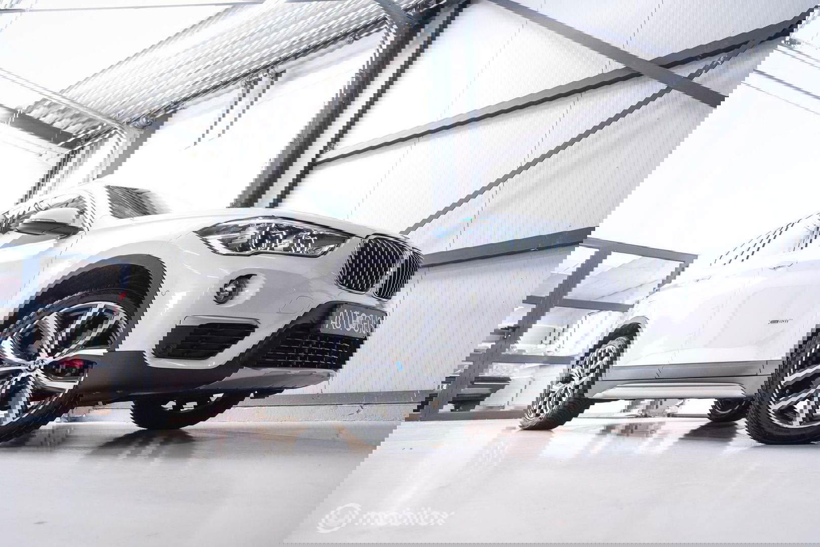 BMW X1 xDrive20i High Executive | 4x4 | HUD | Trekhaak | Leder | Orig NL auto | Dealer onderhouden | Camera | rijklaarprijs |