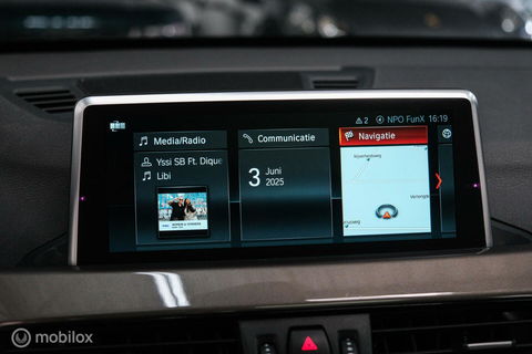 BMW X1 xDrive20i High Executive | 4x4 | HUD | Trekhaak | Leder | Orig NL auto | Dealer onderhouden | Camera | rijklaarprijs |
