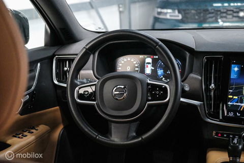 Volvo V90 Cross Country 2.0 D5 AWD Pro | Trekhaak | Leder | LED | Memory |