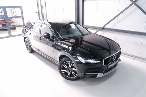 Volvo V90 Cross Country 2.0 D5 AWD Pro | Trekhaak | Leder | LED | Memory |