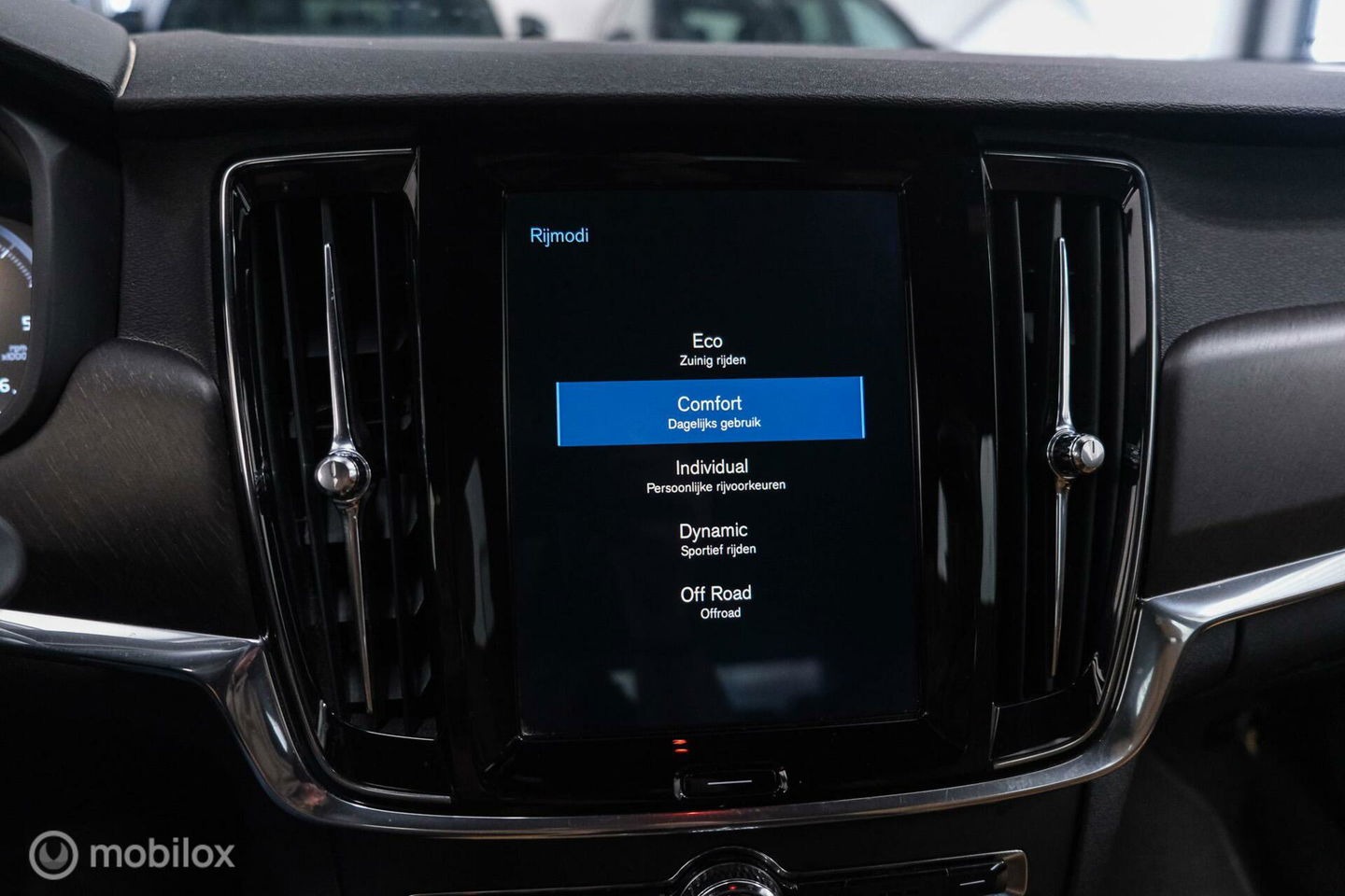 Volvo V90 Cross Country 2.0 D5 AWD Pro | Trekhaak | Leder | LED | Memory |