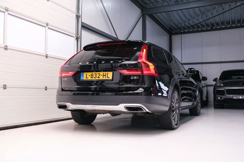 Volvo V90 Cross Country 2.0 D5 AWD Pro | Trekhaak | Leder | LED | Memory |