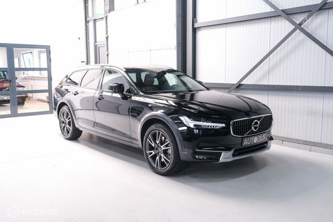 Volvo V90 Cross Country 2.0 D5 AWD Pro | Trekhaak | Leder | LED | Memory |