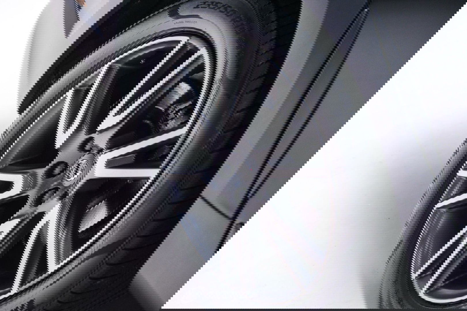 Volvo V90 Cross Country 2.0 D5 AWD Pro | Trekhaak | Leder | LED | Memory |