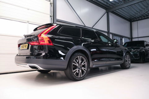Volvo V90 Cross Country 2.0 D5 AWD Pro | Trekhaak | Leder | LED | Memory |
