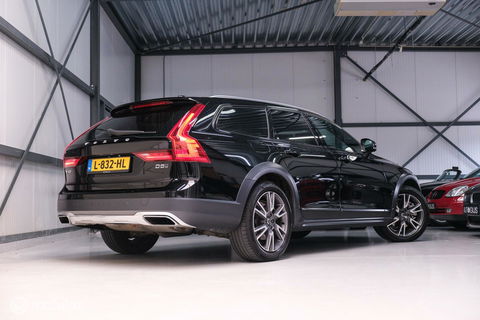 Volvo V90 Cross Country 2.0 D5 AWD Pro | Trekhaak | Leder | LED | Memory |