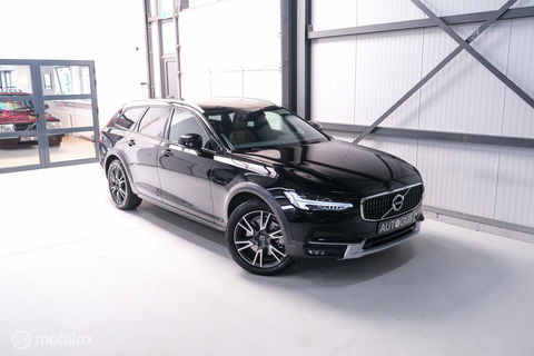 Volvo V90 Cross Country 2.0 D5 AWD Pro | Trekhaak | Leder | LED | Memory |