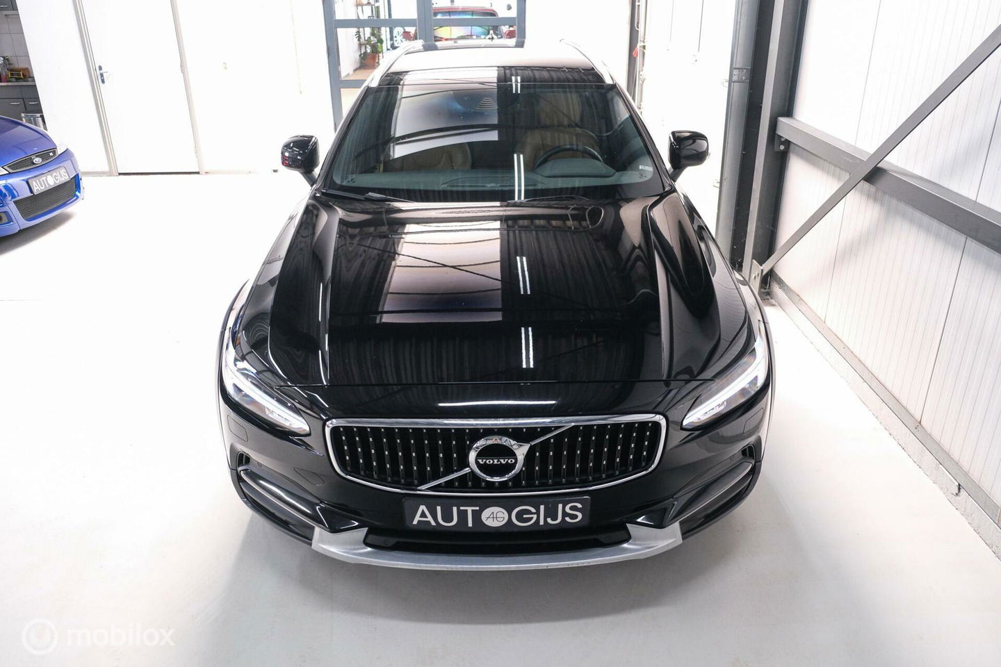 Volvo V90 Cross Country 2.0 D5 AWD Pro | Trekhaak | Leder | LED | Memory |