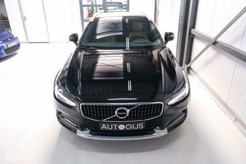 Volvo V90 Cross Country 2.0 D5 AWD Pro | Trekhaak | Leder | LED | Memory |