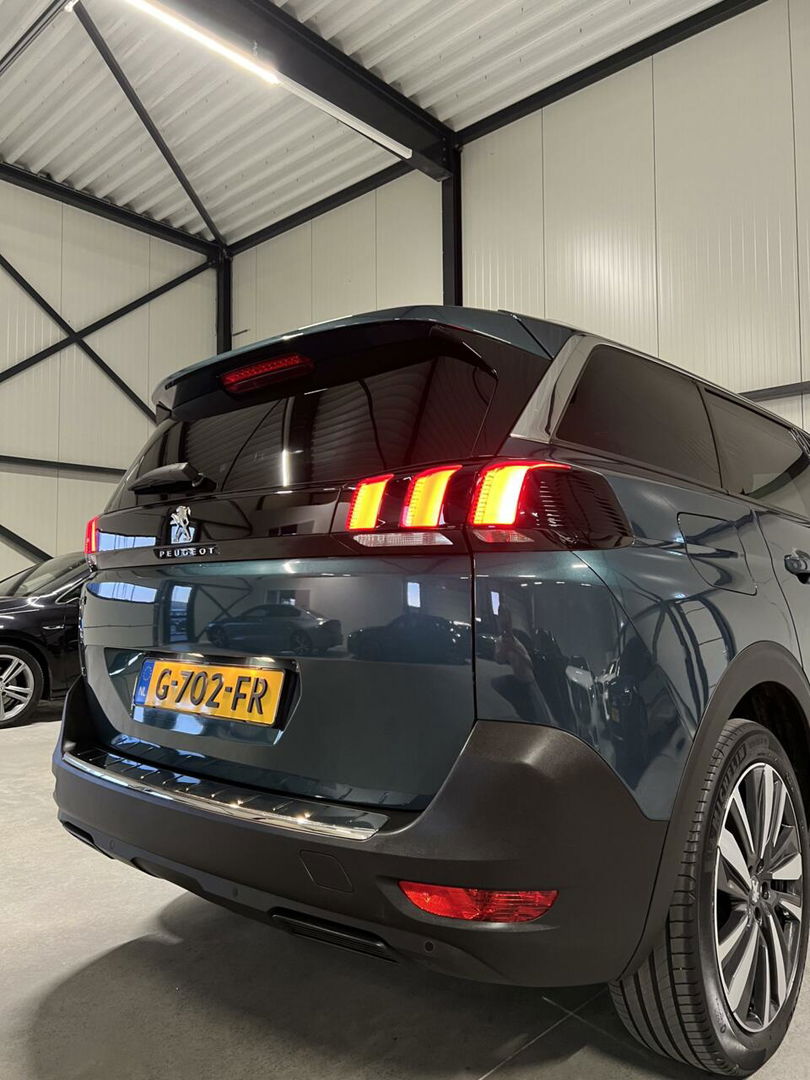 Peugeot 5008 1.2 PureTech Allure 7 Pers Trekhaak Carplay NAP