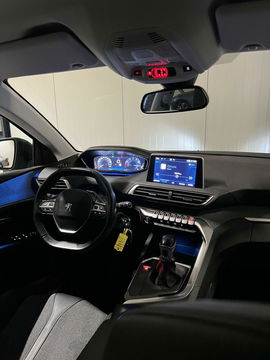 Peugeot 5008 1.2 PureTech Allure 7 Pers Trekhaak Carplay NAP