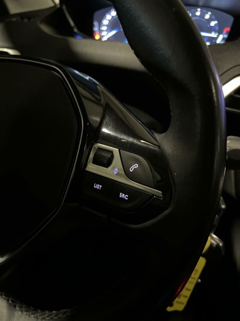 Peugeot 5008 1.2 PureTech Allure 7 Pers Trekhaak Carplay NAP