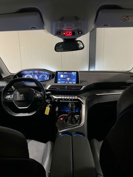 Peugeot 5008 1.2 PureTech Allure 7 Pers Trekhaak Carplay NAP