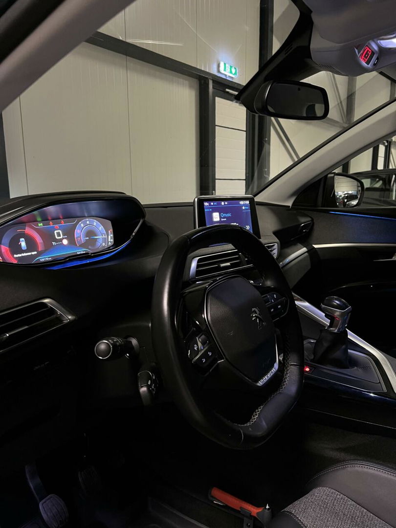 Peugeot 5008 1.2 PureTech Allure 7 Pers Trekhaak Carplay NAP