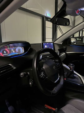 Peugeot 5008 1.2 PureTech Allure 7 Pers Trekhaak Carplay NAP