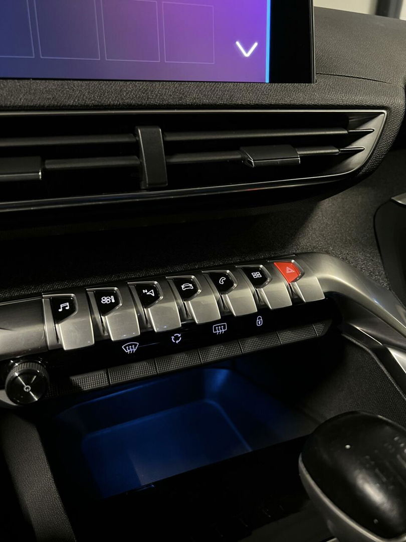 Peugeot 5008 1.2 PureTech Allure 7 Pers Trekhaak Carplay NAP
