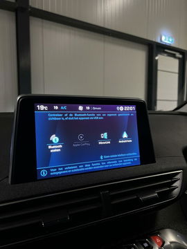 Peugeot 5008 1.2 PureTech Allure 7 Pers Trekhaak Carplay NAP