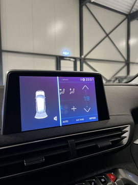 Peugeot 5008 1.2 PureTech Allure 7 Pers Trekhaak Carplay NAP