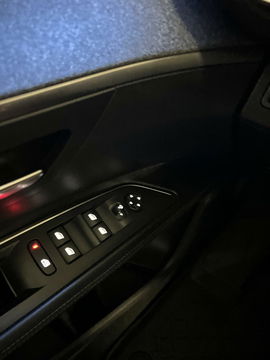 Peugeot 5008 1.2 PureTech Allure 7 Pers Trekhaak Carplay NAP