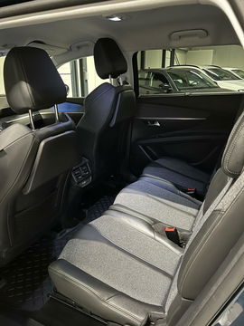 Peugeot 5008 1.2 PureTech Allure 7 Pers Trekhaak Carplay NAP