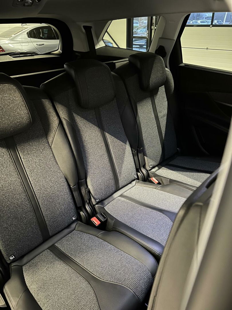 Peugeot 5008 1.2 PureTech Allure 7 Pers Trekhaak Carplay NAP