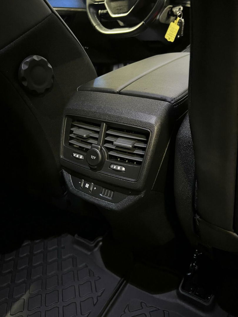 Peugeot 5008 1.2 PureTech Allure 7 Pers Trekhaak Carplay NAP