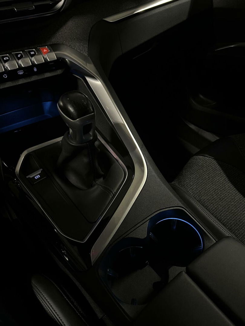 Peugeot 5008 1.2 PureTech Allure 7 Pers Trekhaak Carplay NAP