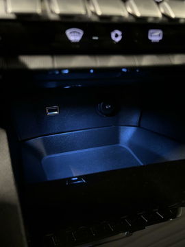 Peugeot 5008 1.2 PureTech Allure 7 Pers Trekhaak Carplay NAP