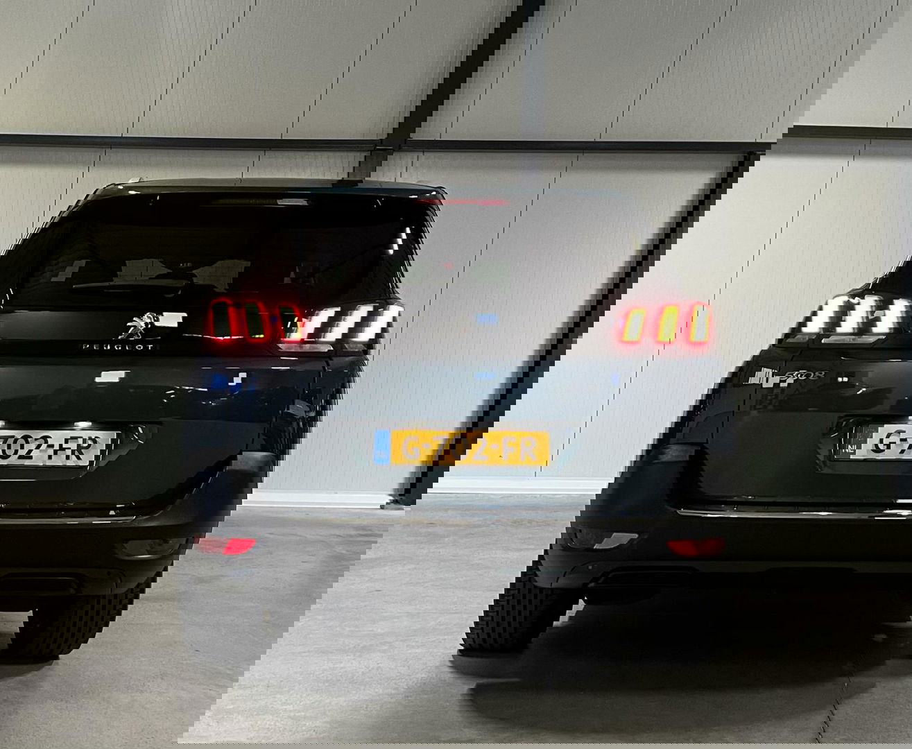 Peugeot 5008 1.2 PureTech Allure 7 Pers Trekhaak Carplay NAP