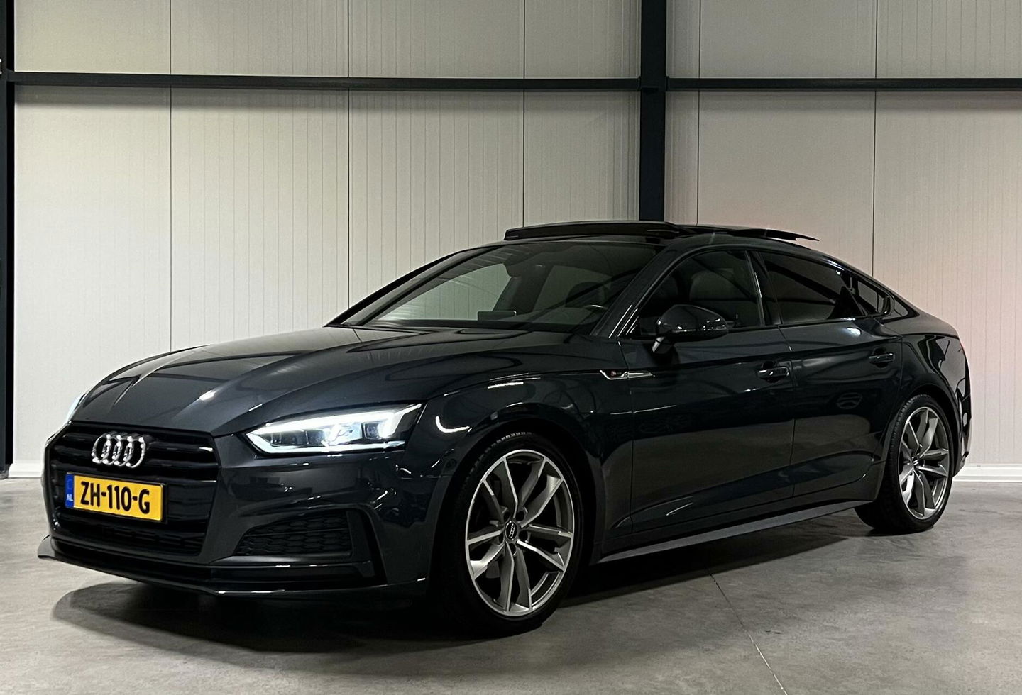 Audi A5 Sportback 40 TFSI 3X S-line Pano Virtual Sfeer Black