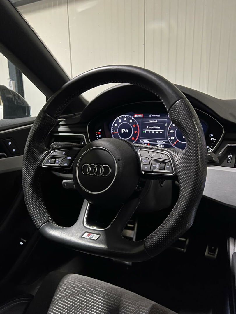 Audi A5 Sportback 40 TFSI 3X S-line Pano Virtual Sfeer Black