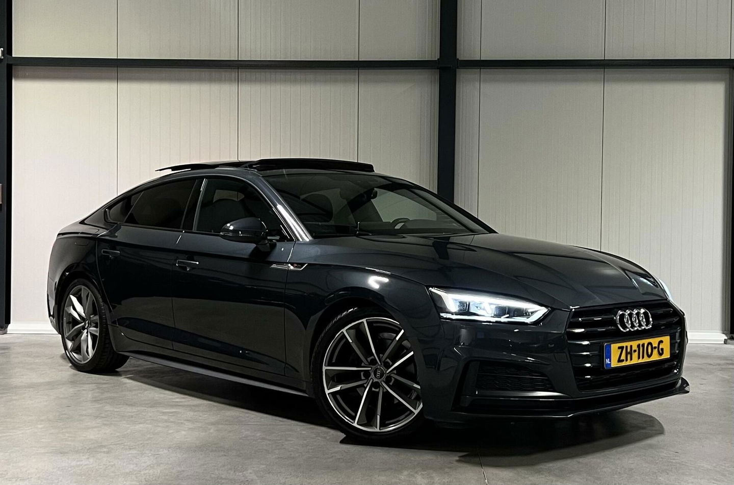 Audi A5 Sportback 40 TFSI 3X S-line Pano Virtual Sfeer Black